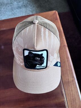 Goorin Bros “PANTHER CLUES” Trucker Hat. Mesh SnapBack NWT.